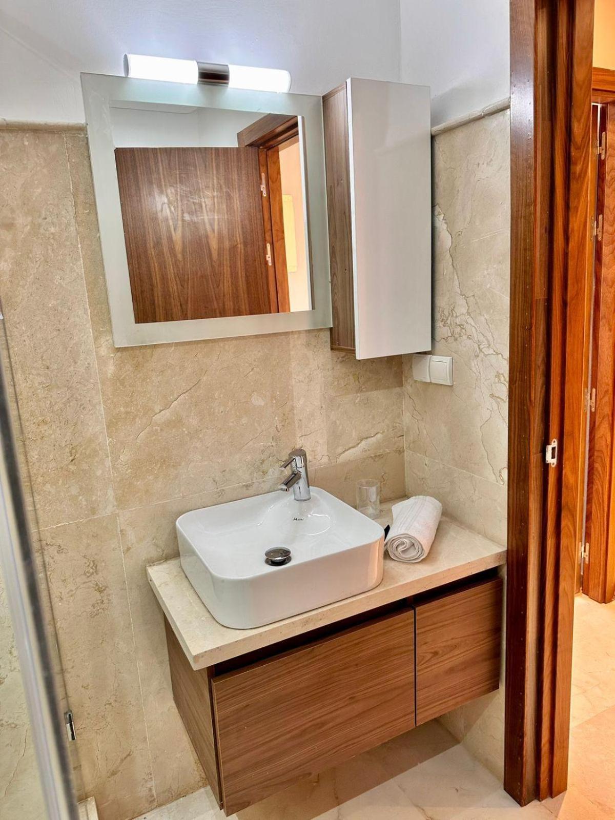 Appartement Luxueux Avec Piscine 10 Minutes Du Centre Ville Marrakesh Eksteriør bilde